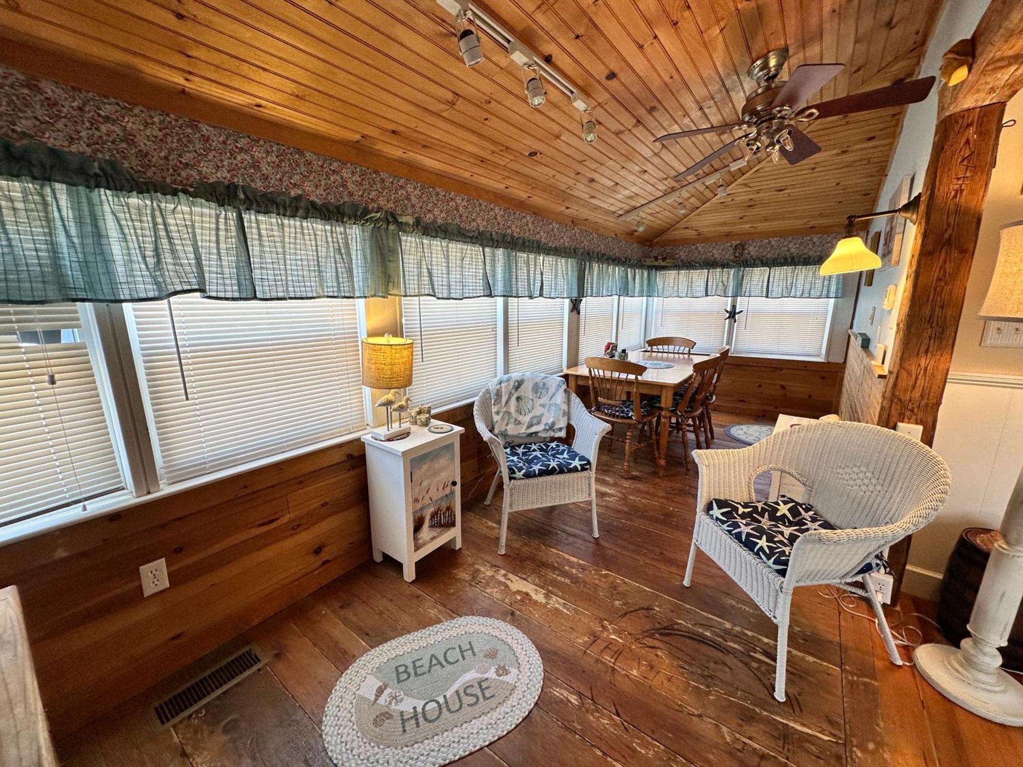 7 Beachside Inn ハンプトン エクステリア 写真